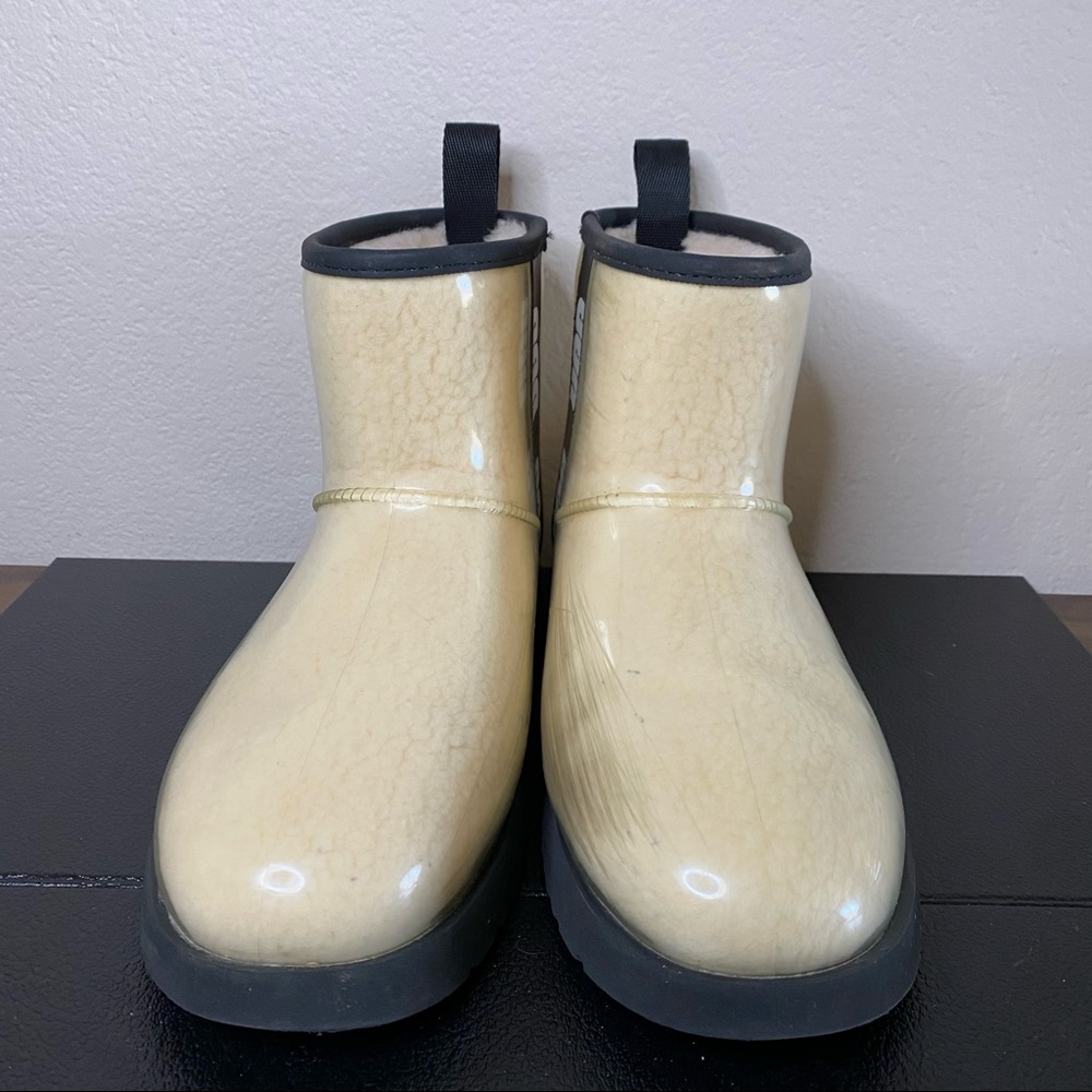 UGG cream / black Classic Clear Mini waterproof boots 10 - Picture 3 of 16